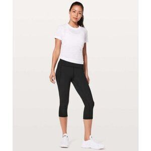 Lululemon Breezy Dot Crop 19" In Black Size 2